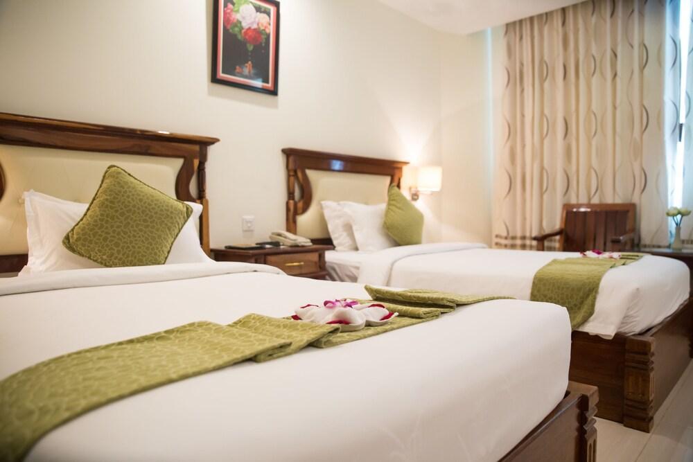 Green Palace Hotel Пном Пен Екстериор снимка