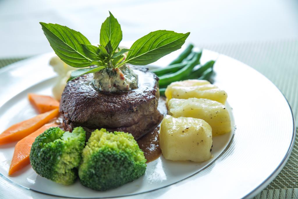 Green Palace Hotel Пном Пен Екстериор снимка