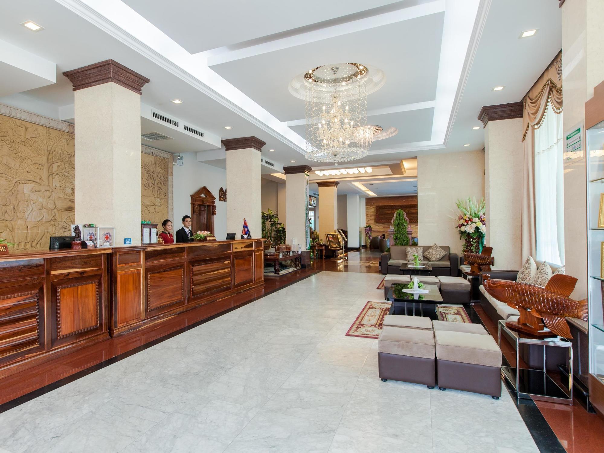 Green Palace Hotel Пном Пен Екстериор снимка