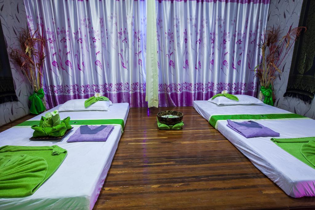 Green Palace Hotel Пном Пен Екстериор снимка